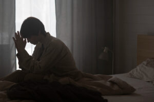 Read more about the article Does Sleep Deprivation Lead To Anxiety and Depression? Check it out now!