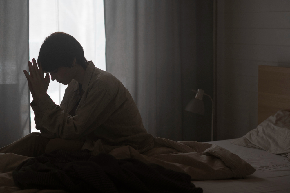 Read more about the article Does Sleep Deprivation Lead To Anxiety and Depression? Check it out now!